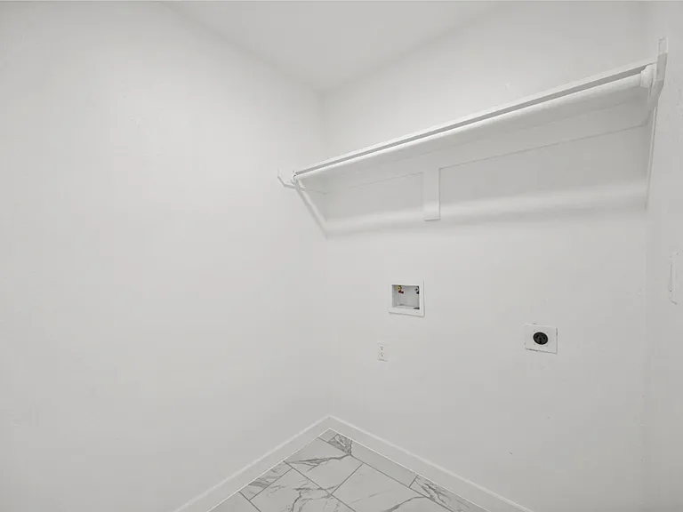 12831 Nyack Dr — Photo 19