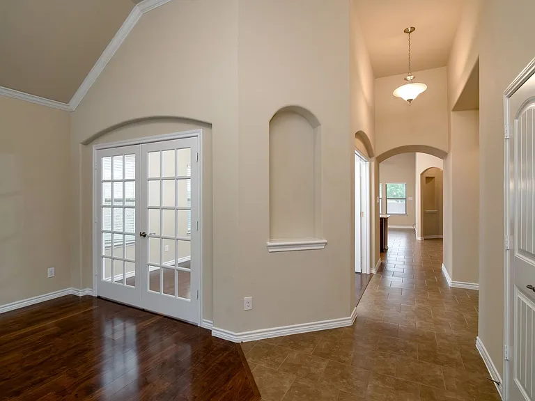 129 Griffin Ave — Photo 4