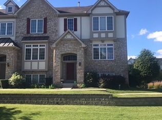 179 Sype Dr, Carol Stream, IL 60188