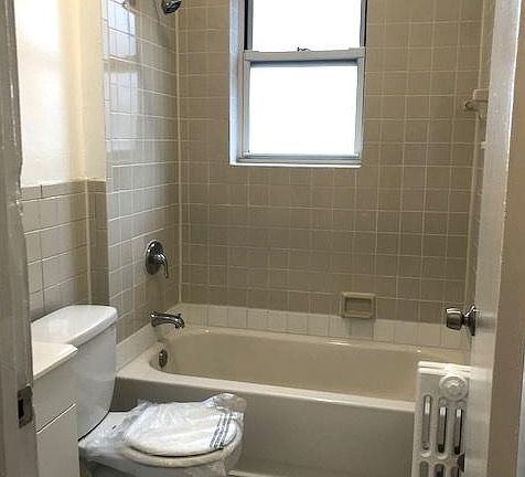 5th image of 146 N Walnut St #123-05