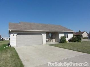 2102 Stonefield Ln, Janesville, WI 53546