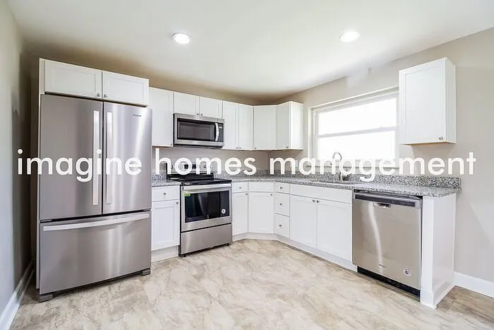 1482 Verdale Dr — Photo 7