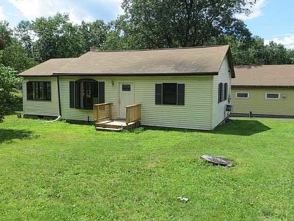 4th image of 28 Highland Ave