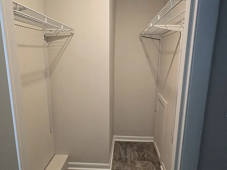 Dover Manor Apartments — Photo 16