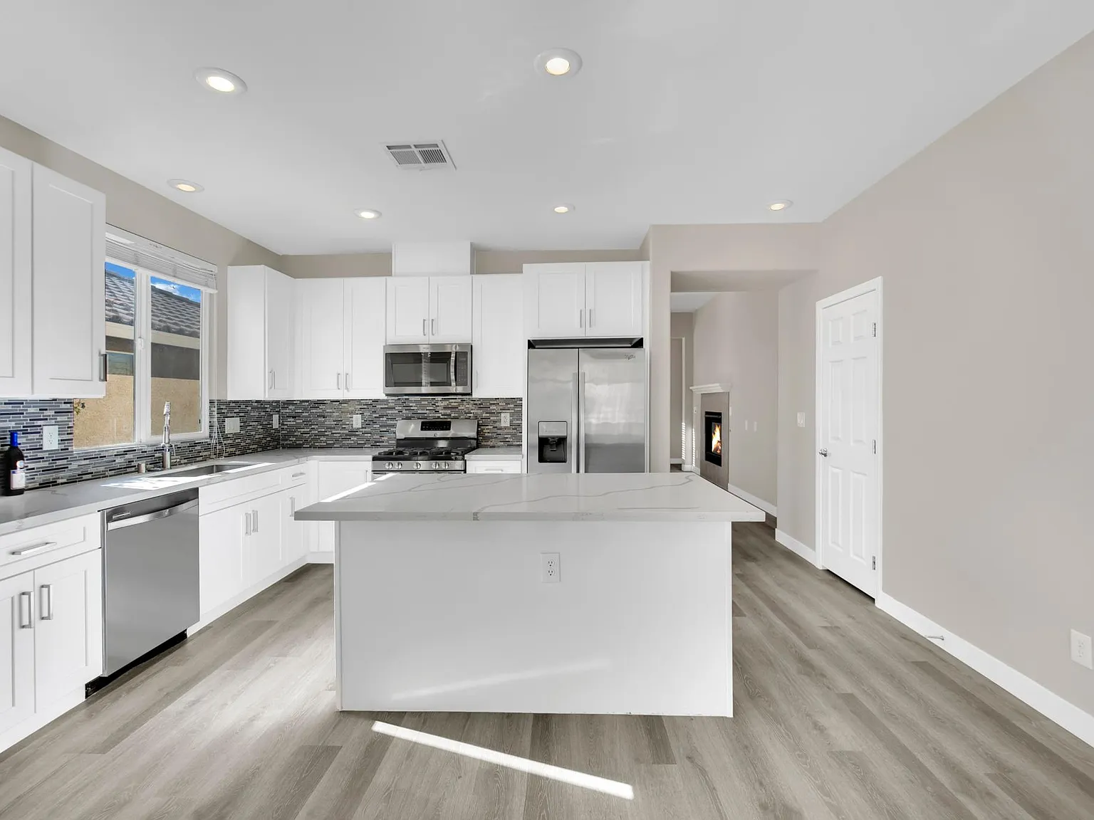 7752 Sundial Peak St — Photo 4