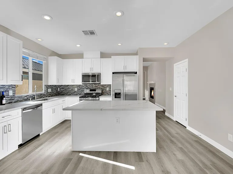 7752 Sundial Peak St — Photo 4