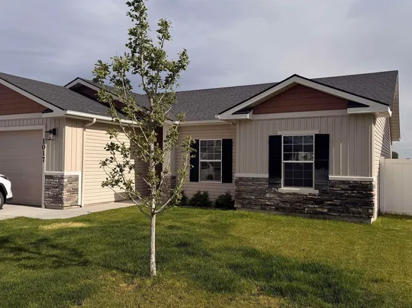 1017 Magnolia St, Burley, ID 83318