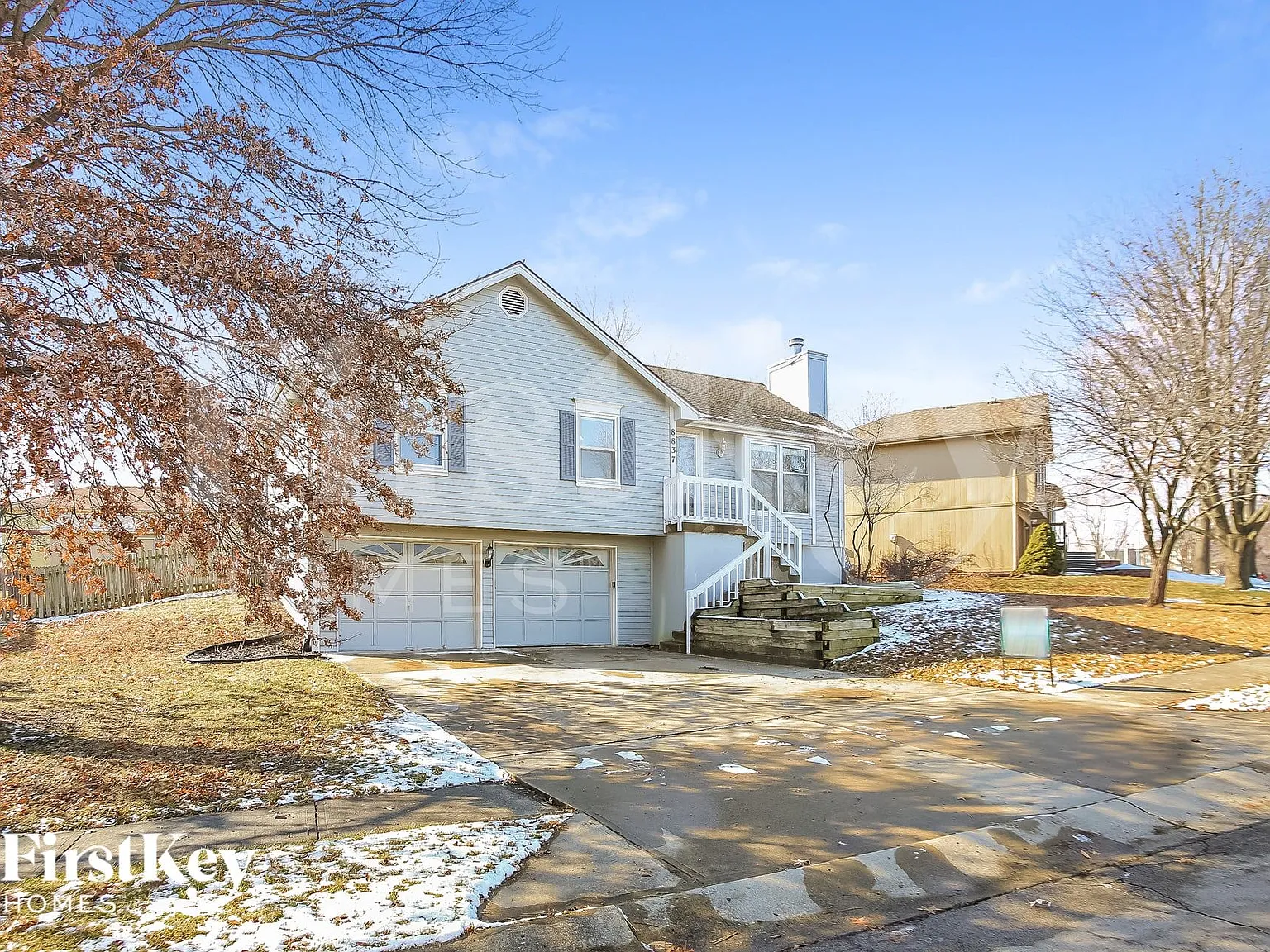 3 bed, 2.0 bath, 1488 sqft, $2,025 — Photo 2
