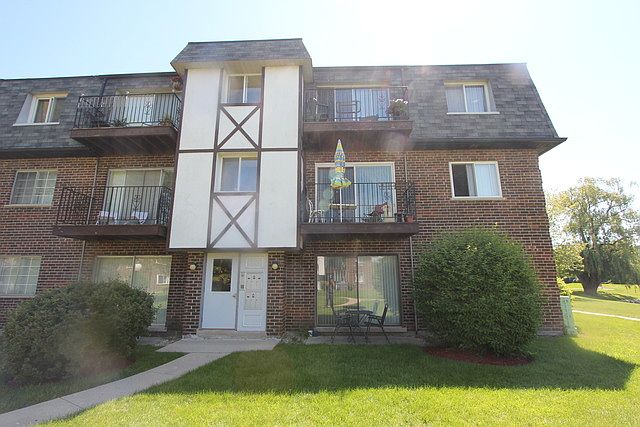 1st image of 9443 Bay Colony Dr APT 1S