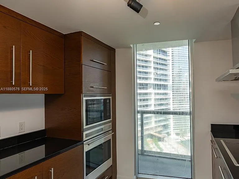 495 Brickell Ave #2102 — Photo 4