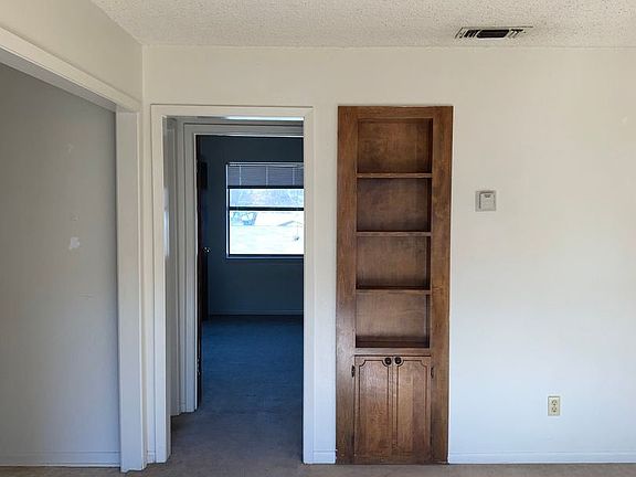 4th image of 502 Mary St APT 203