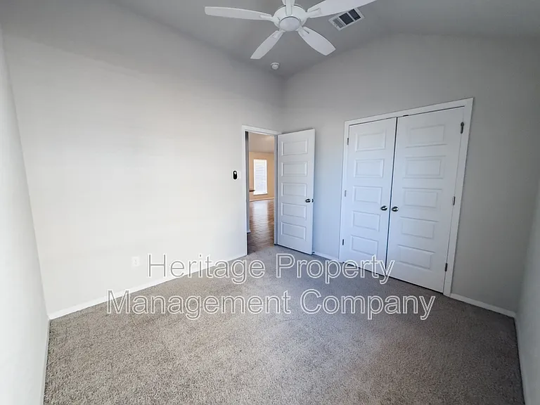 139 Lyndon Dr — Photo 22