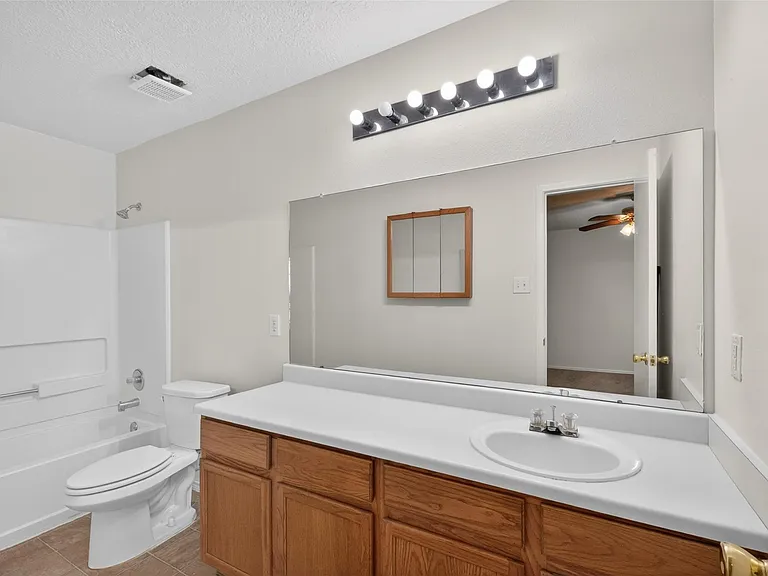 1208 Cambay Dr — Photo 5