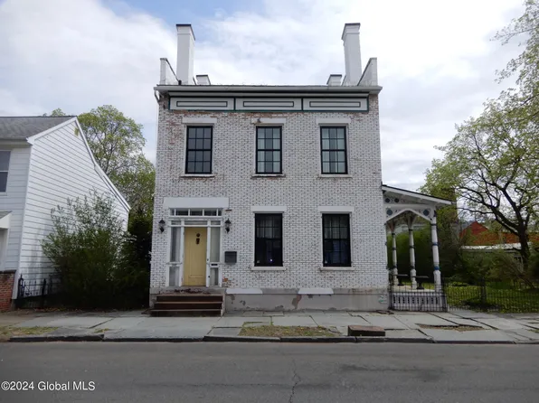 592 3rd Avenue, Troy, NY 12182