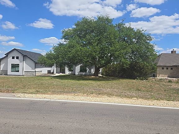 2nd image of 650 Shady Holw