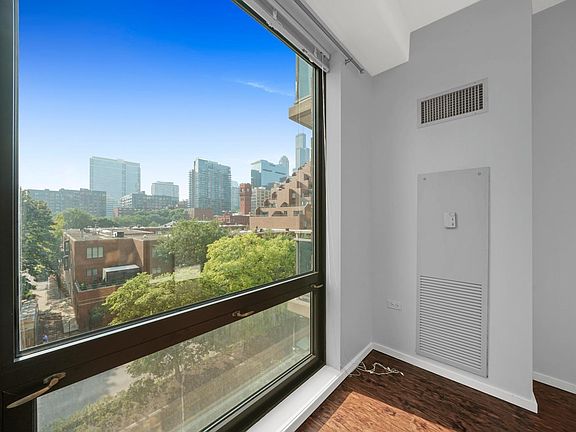 2nd image of 1 E 8th St APT 302