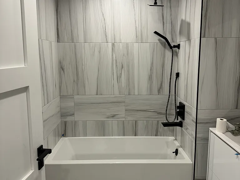 618 Avenue H #2C — Photo 7