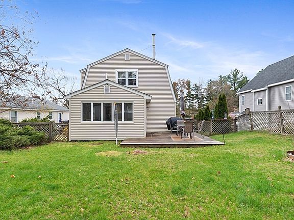 5th image of 34 Maple Rd