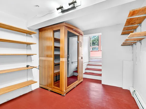 6015 Independence Avenue image 66 of 85