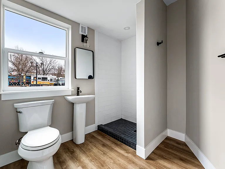 1518 Ingalls St — Photo 12