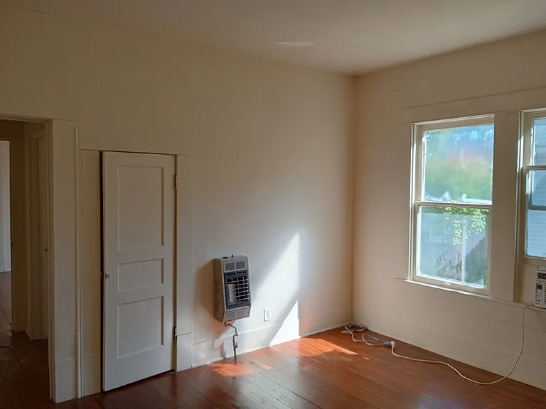 2222 Vance Ave — Photo 7