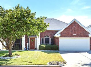 8401 Rock Canyon Ct, Fort Worth, TX 76123