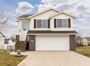 1019 Wolf Dr NW, Cedar Rapids, IA 52405