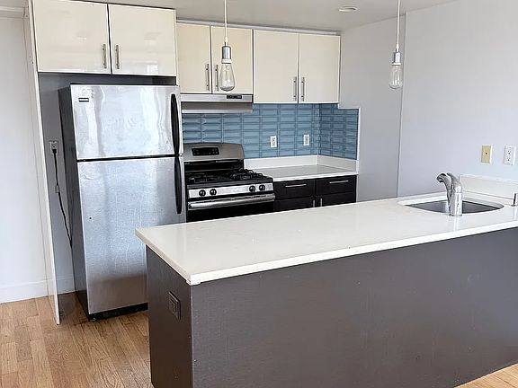 5th image of 8285 116th St APT 6A