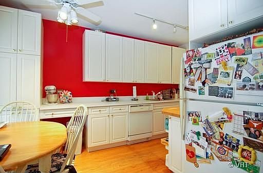 4th image of 1154 W Lill Ave