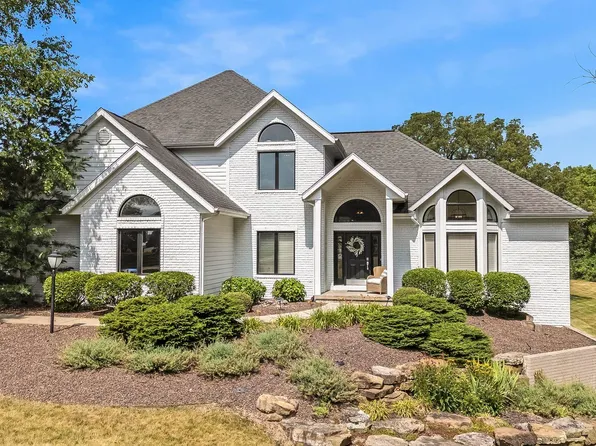 2210 E Laurien Ct, Warsaw, IN 46582