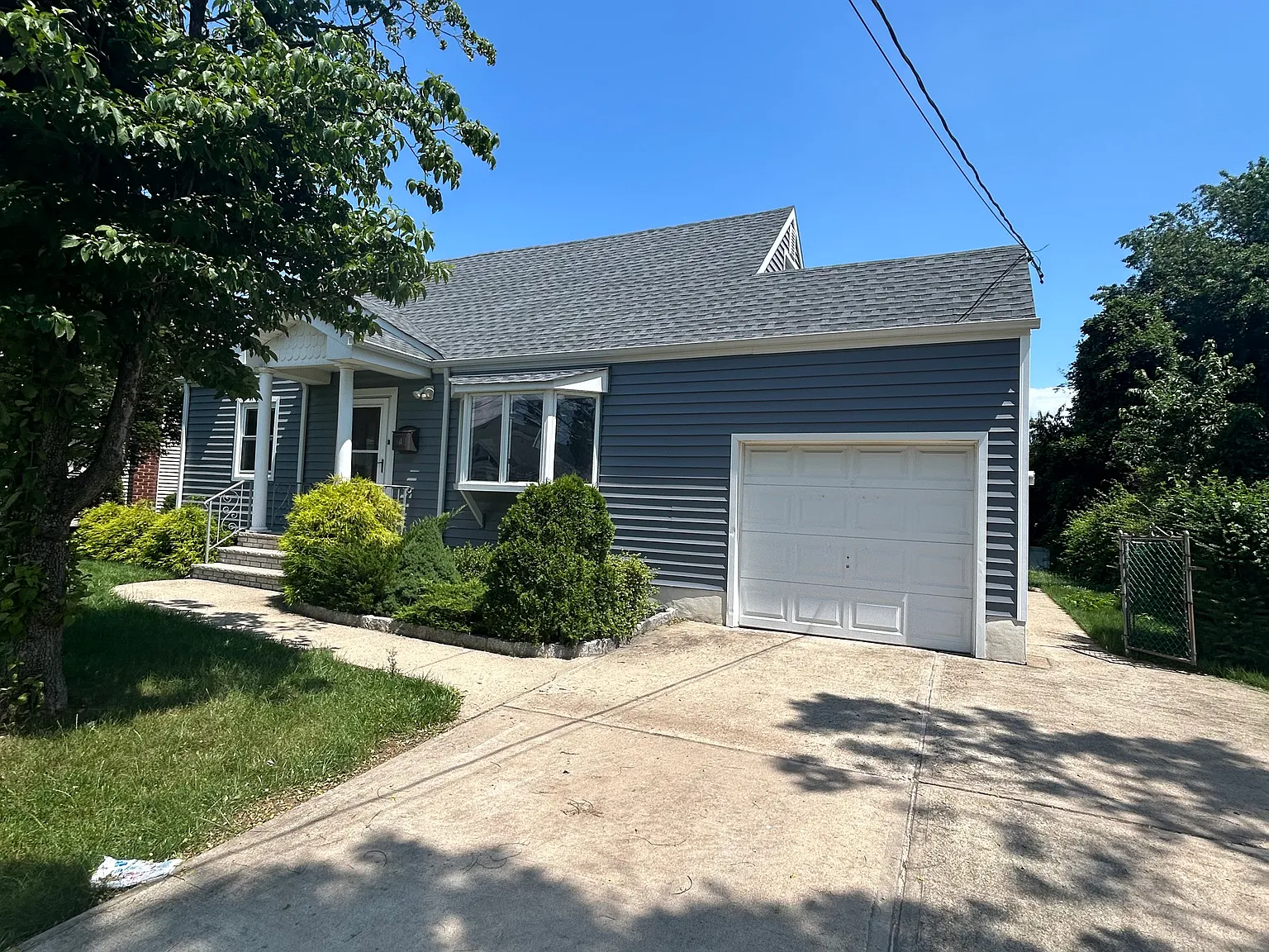 4 bed, $3,600 — Photo 2