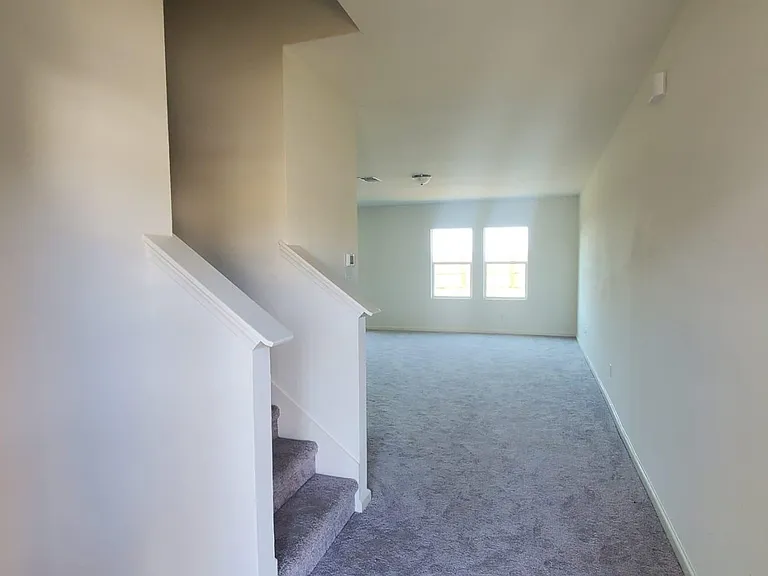 412 Forest St — Photo 3