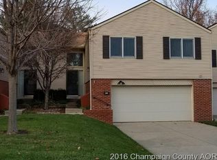 28 Fields E, Champaign, IL 61822