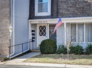 8706 Walmer St, Overland Park, KS 66212