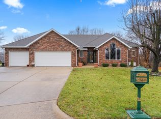 4171 E Crosswinds Ct, Springfield, MO 65809