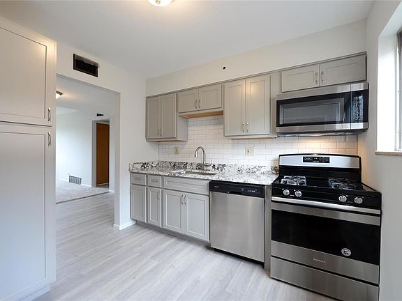 3rd image of 8502 Titchfield Ct APT D