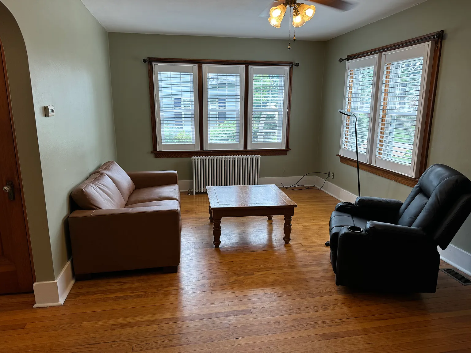 3 bed, 1443 sqft, $1,500 — Photo 2