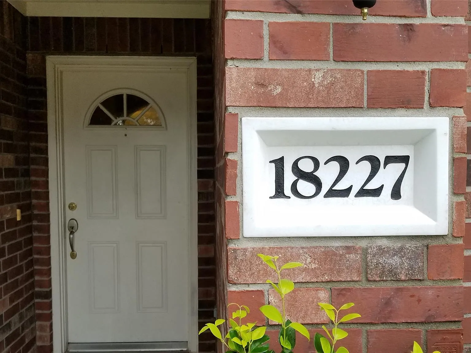 4 bed, 2.0 bath, 1970 sqft, $1,950 — Photo 3