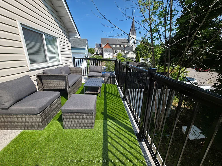 82 Albert St N #2 — Photo 6