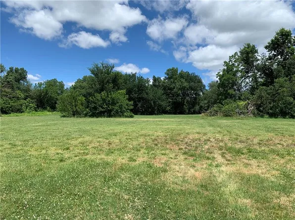 0 W 10th St, Pittsburg, KS 66762