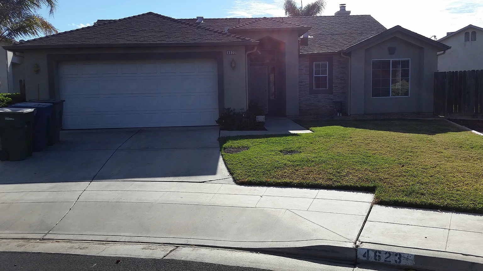 4623 W Menlo Ave photo 1
