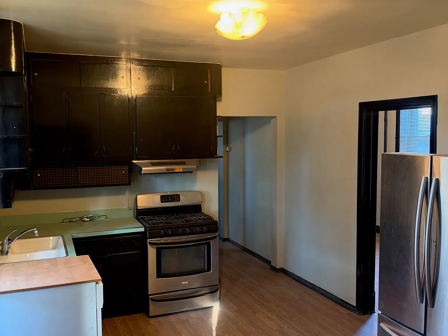 3 bed, $1,650 — Photo 1
