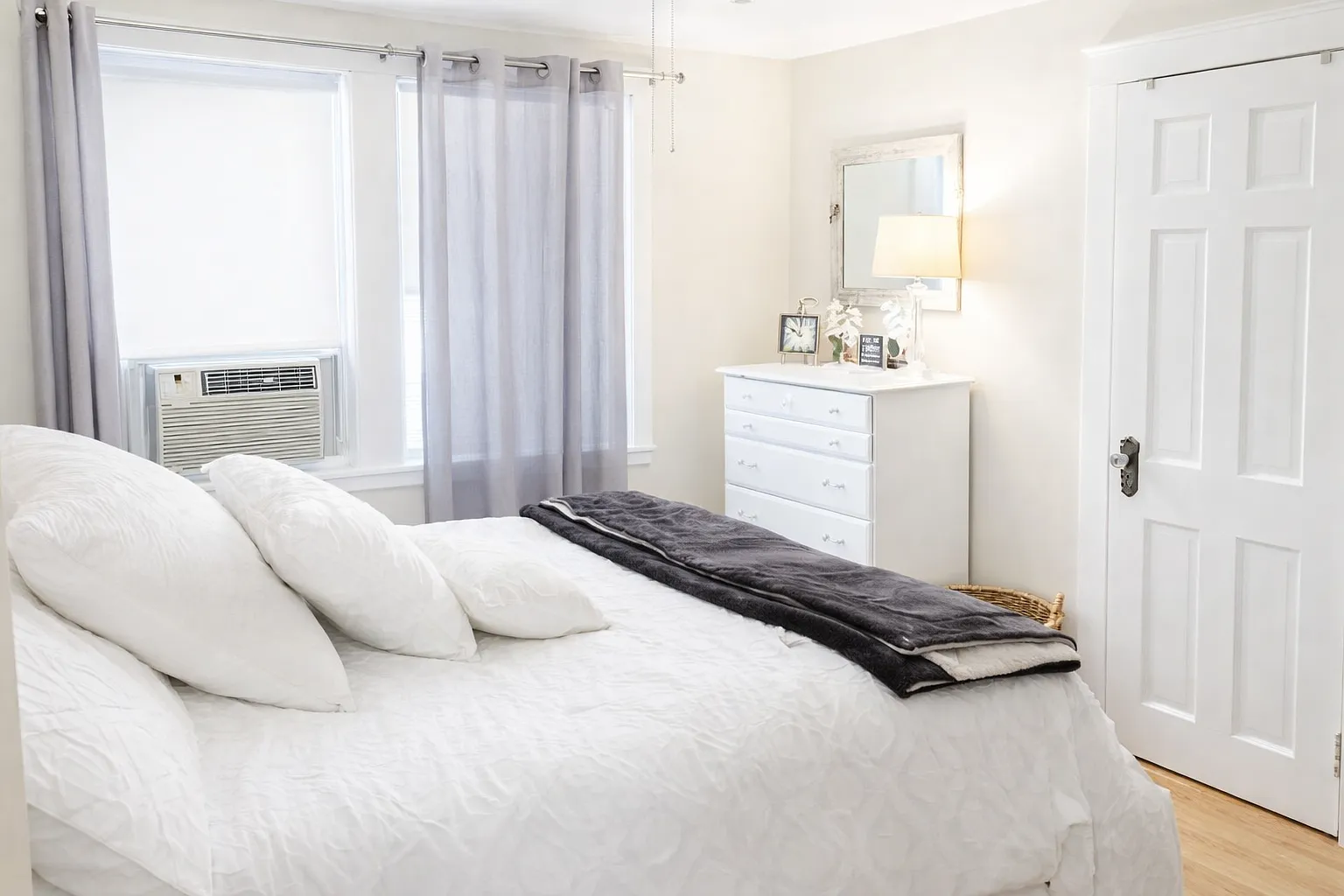 2 bed, 780 sqft, $2,450 — Photo 3