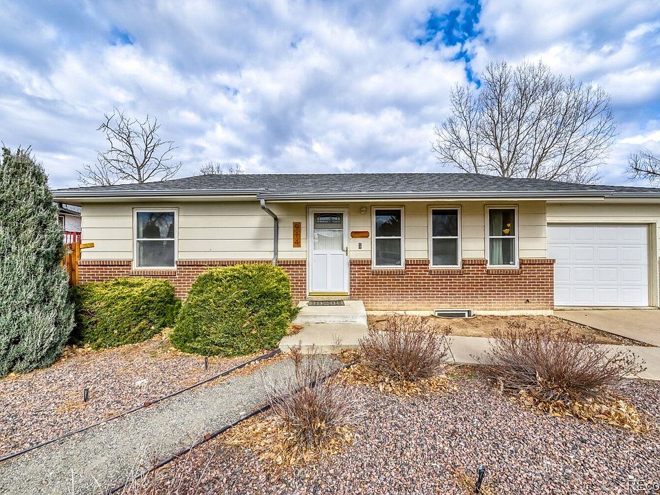 1st image of 914 Birch Court