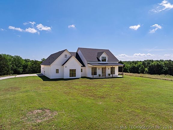 3rd image of 20664 Moore Rd