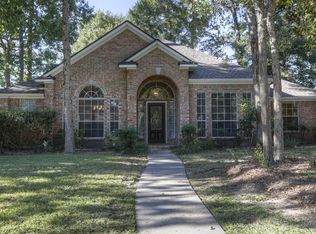 1 Robin Trl, Conroe, TX 77304