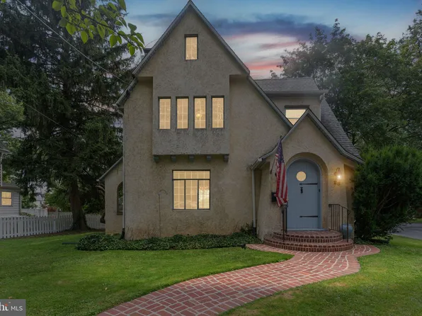 28 N 20th St, Camp Hill, PA 17011