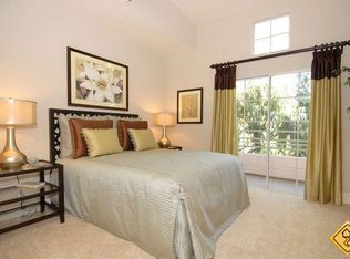 6041 Weeping Banyan Ln, Woodland Hills, CA 91367