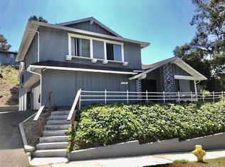 2132 Via Robles, Oceanside, CA 92054