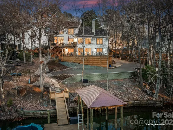 9044 Spanish Wells Ct, Fort Mill, SC 29708